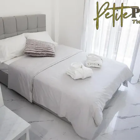 Petite Palace Aristotelous 7 *